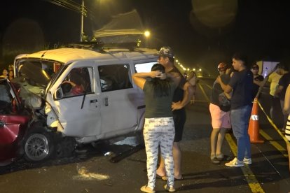 El choque fue frontal y dejó dos víctimas mortales; el segundo fallecido trabajaba en una panadería de la zona.