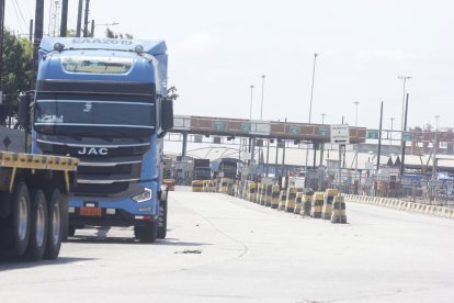 El domingo 14 de septiembre, así lucía uno de los puertos, en la avenida 25 de Julio.