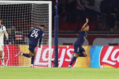 PSG goleó 4-0 a Atalanta.