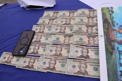 La Policía halló parte del dinero entre las evidencias.