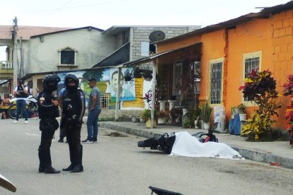 El crimen de Jair Loor Gómez ocurrido en el barrio Julio Jaramillo en Santa Elena dejó cuatro detenidos