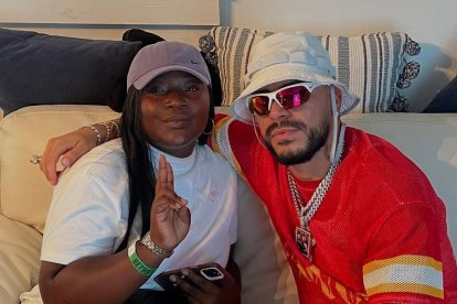 Giselle junto al cantante urbano Ryan Castro, quien la invitó a subir al escenario en Montreal.
AG-EXTERNOS