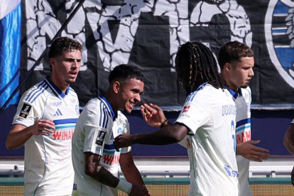 Al minuto 27, de cabeza, el ecuatoriano puso el primero de los 3 goles del Estrasburgo.