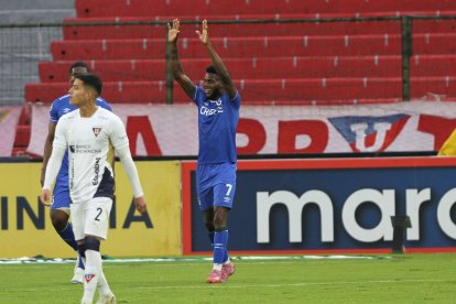 Universidad Católica dio el golpe al derrotar 4-2 a Liga de Quito