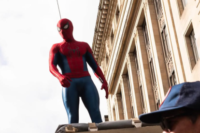 Tom Holland durante el rodaje de la película Spider-Man: Brand New Day