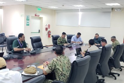 El Puesto de Mando Unificado (PMU) Provincial sesiona en la Sala de Crisis del ECU 911 Esmeraldas.