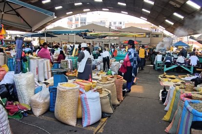 TUNGURAHUA. EL LUNES, DIA DE FERIA MAS GRANDE EN AMBATO, HUBO POCO AFLUENCIA A COMOPACION DE OTRAS JORNADAS.
AG-EXTERNO