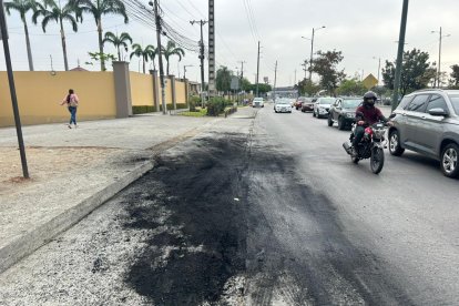 En el sitio quedaron señas generadas por la quema de neumáticos.