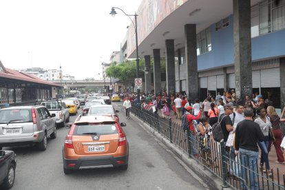 La avenida Olmedo y calles aledañas se caracterizan por gran actividad comercial.