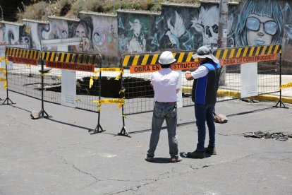 Un socavón se formó tras el aguacero en este sector de San Antonio de Pichincha.