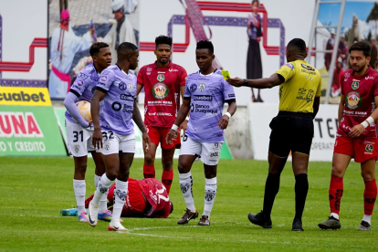 El duelo entre Mushuc Runa e Independiente del Valle estuvo marcado por polémicas.