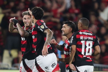 Flamengo quiere dar el golpe de autoridad en La Plata.