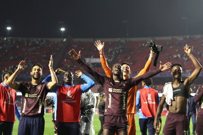 Jugadores de Liga de Quito celebran al ganar un partido de cuartos de final de la Copa Libertadores ante Sao Paulo.