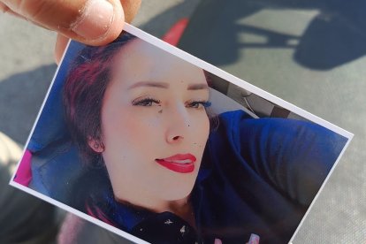 Fotografía en vida de Yuli Vera, quien murió tras estrellarse contra una volqueta mientras conducía su moto.