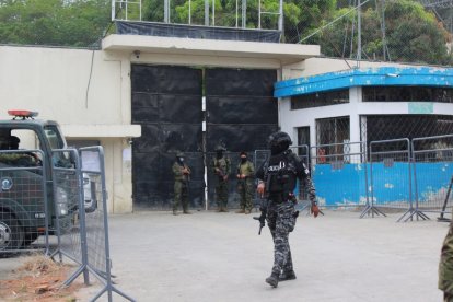 El detenido fue trasladado al Centro de Privación de Libertad de Esmeraldas, donde tenía difusión roja por evasión.