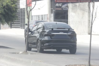 Circular sin placas también es sancionado en Guayaquil.