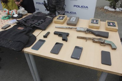 Las evidencias encontradas durante el operativo.
