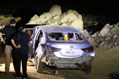 Personal de Criminalística hizo el levantamiento de los indicios del asesinato.