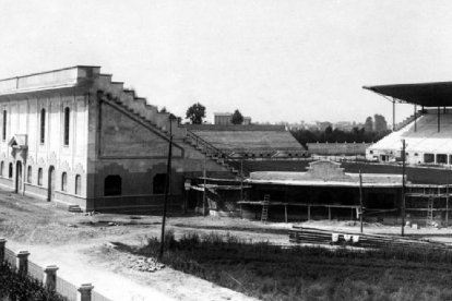 Estadio San Siro durante su construcción en 1926