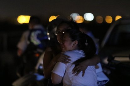 Familiares del fallecido lloraban desconsolados.