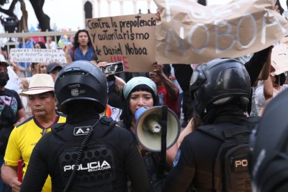 Los manifestantes reclamaron el aumento del precio del diésel y el IVA.