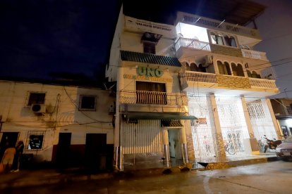 El incendio inició en el cuarto piso del edificio.