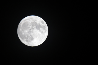 La luna llena más brillante se verá el 6 de octubre de 2025 en Ecuador.