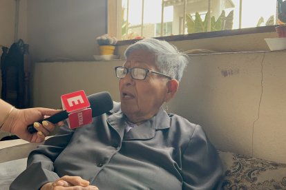 Alicia, de 80 años, reside en una casa que perteneció a la United Fruit Company.