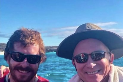 Camden Nicholson junto a su padre, a quien presuntamente asesinó.