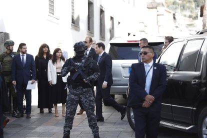 Los dignatarios suelen ir en vehículos blindados.