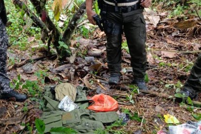 Cascos, chalecos, pasamontañas y demás pertrechos fueron levantados como evidencias.