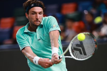 Arthur Rinderknech Arthur Rinderknech eliminó al ruso Daniil Medvedev por 4-6, 6-2 y 6-4.