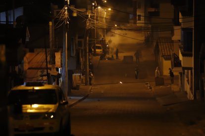 Enfrentamientos entre manifestantes y fuerzas de seguridad marcaron una tensa jornada en el norte de Quito.