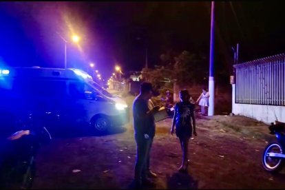 Los habitantes del barrio Manabí Libre se mostraron impactados por el tremendo hallazgo