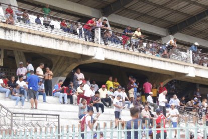 Buena cantidad de aficionados a la hípica en El Buijo,