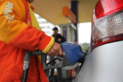 El Gobierno Nacional informó sobre una importante reducción de consumo del combustible.