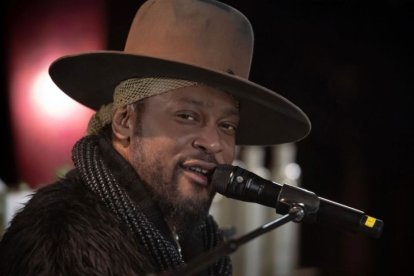 El intérprete de Voodoo y Black Messiah, considerado una de las voces más influyentes del R&B contemporáneo.