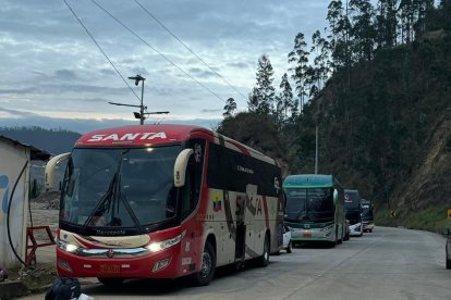 La vía se mantiene bloqueada, ¿qué dicen la autoridades?
