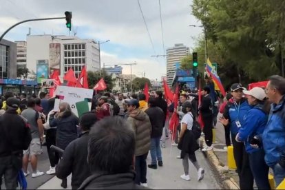 La gente se convocó cerca del parque El Ejido, centro - norte de Quito.