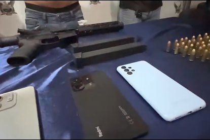 Los indicios y vehículos hallados fueron llevados a las bodegas de la Policía Nacional.