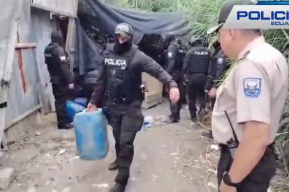 El combustible estaba guardado en una bodega improvisada.