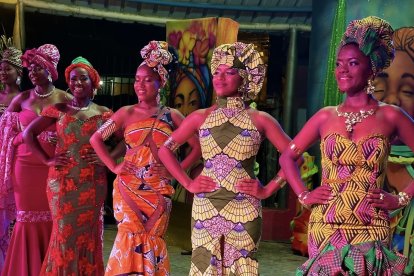 Seis candidatas participaron en la elección de la Reina Afro 2025, con presentaciones llenas de talento, danza y orgullo cultural.