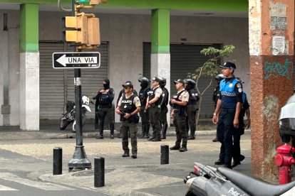 Policía estaba en inmediaciones del Mercado Central.