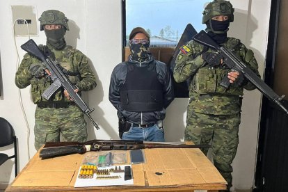 El Ejército y Policía Nacional participan en operativos para prevenir delitos relacionados con armas y explosivos en Bolívar.