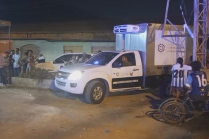 Agentes de Criminalística realizaron el procedimiento de ley y el levantamiento del cadáver.