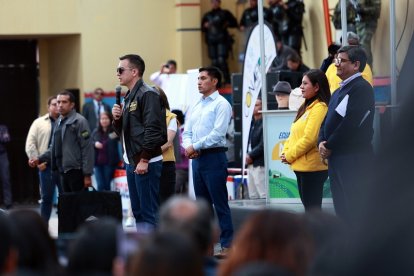 El presidente Daniel Noboa habló de bonos y reactivación de economía en Latacunga.