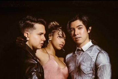 Ren Kai ha realizado colaboraciones con artistas, uno de ellos es Maykel.