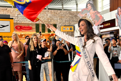 Nadia Mejía fue despedida en el aeropuerto de Guayaquil este 24 de octubre de 2025.