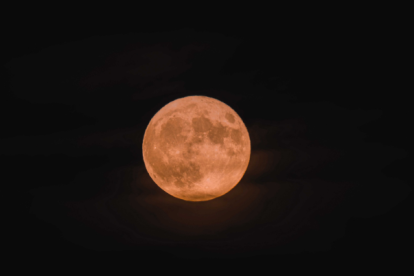 Conoce más detalles de la Superluna de Castor de este 2025.