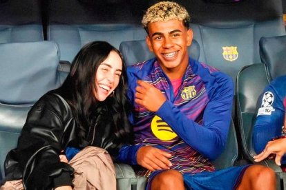 Nicki Nicole ya acudido hasta al mismo banquillo con Yamal en los partidos.